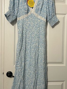 RIXO Pale Blue and White Floral Maxi Dress with Lace Trim